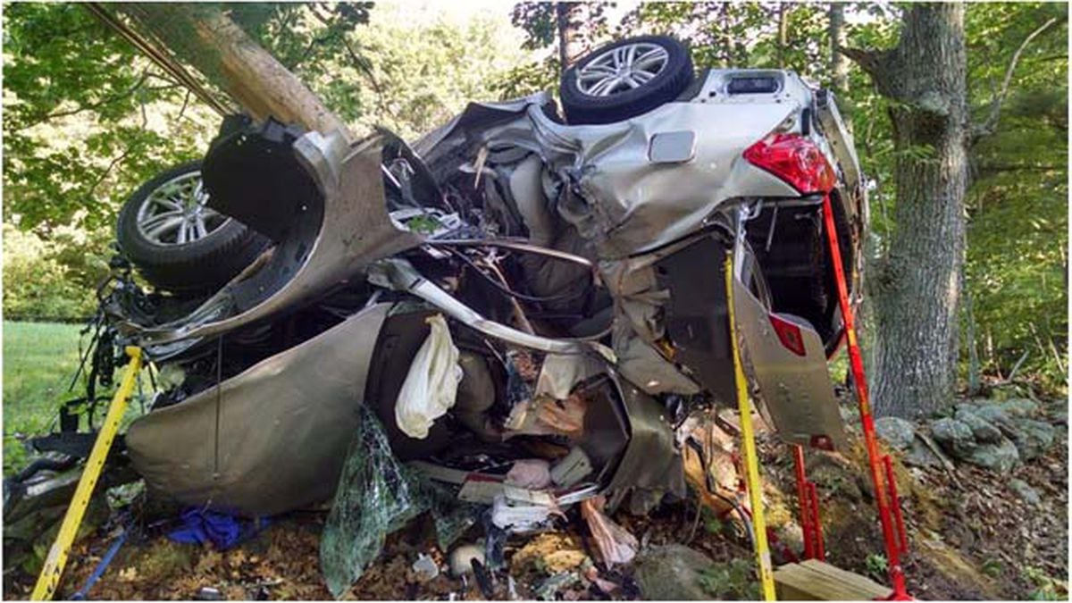 2 Seriously Injured When Car Crashes Into Tree In NH