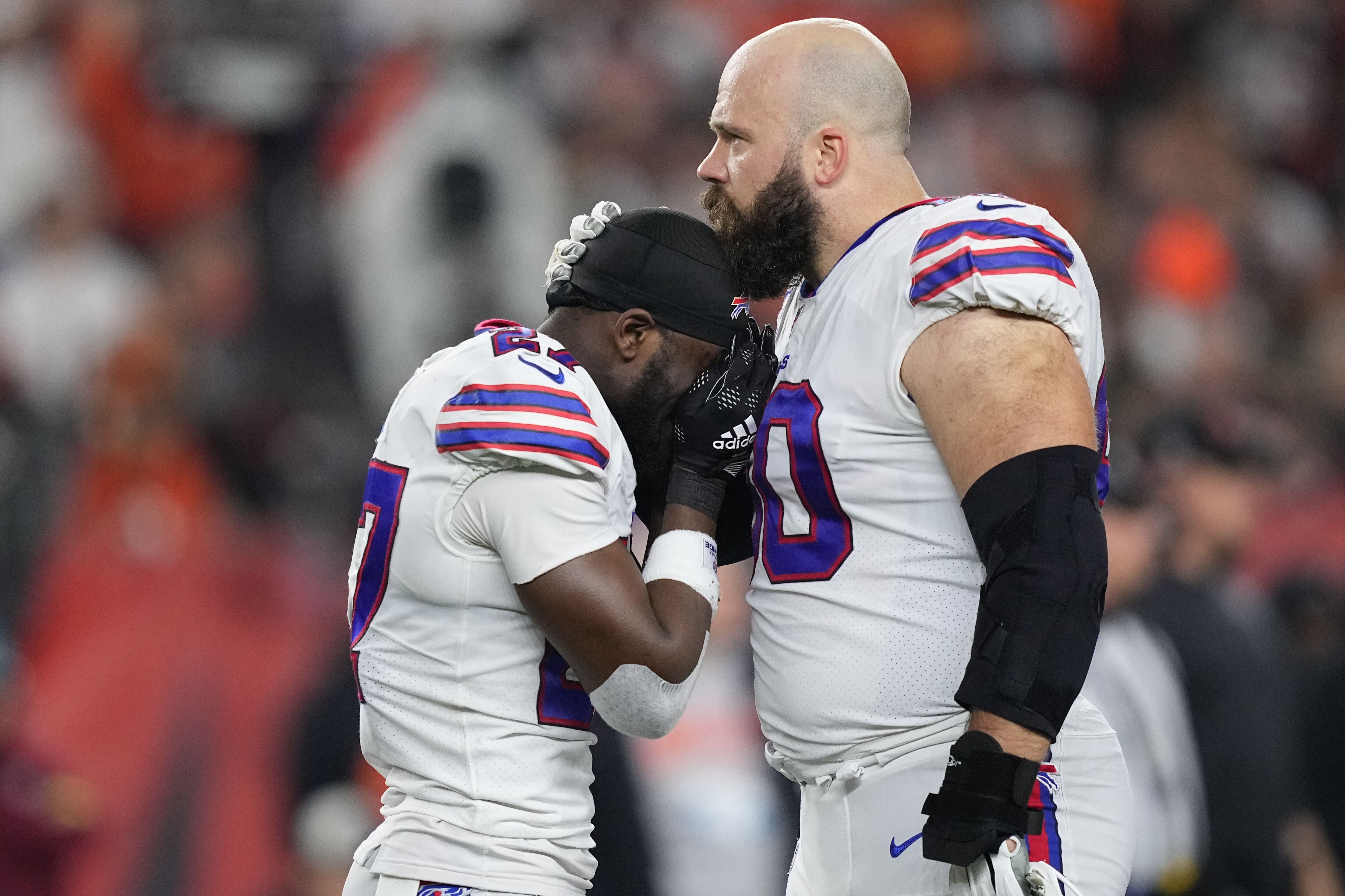 Prayers up for Bills safety Damar Hamlin after a scary injury during  Buffalo-Cincinnati game. 