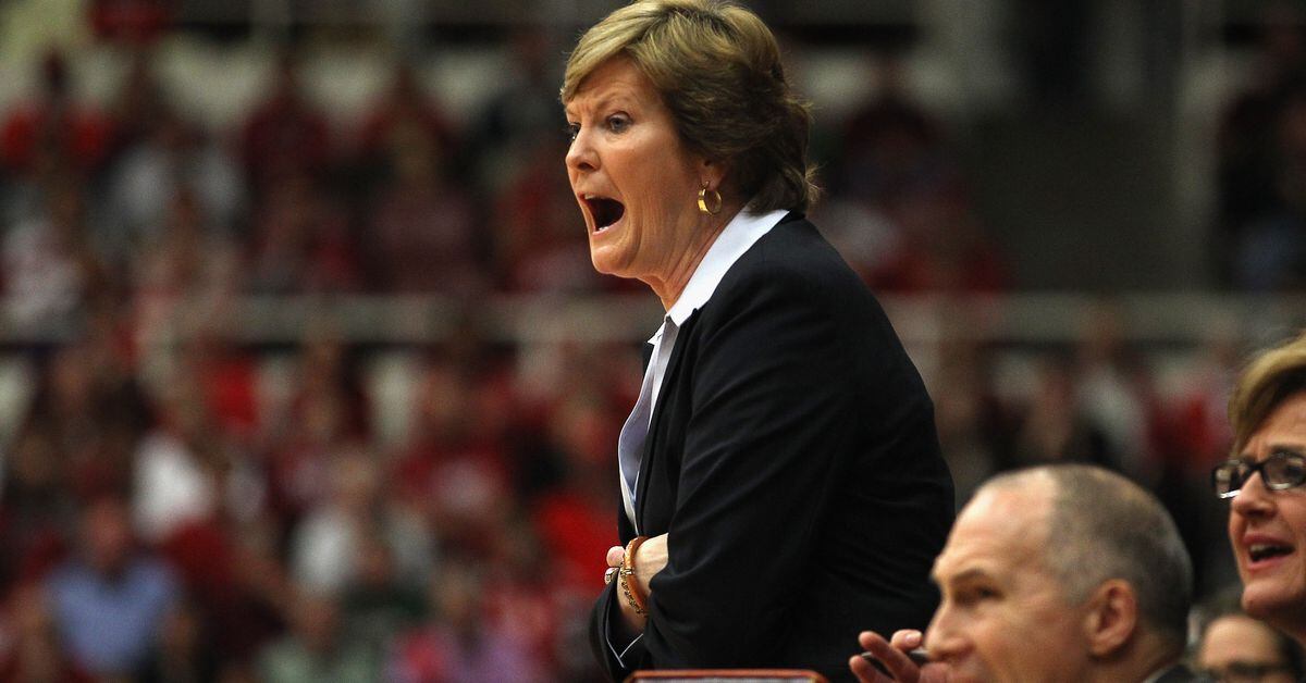 Pat Summitt, winningest coach in D1 history, has died at 64