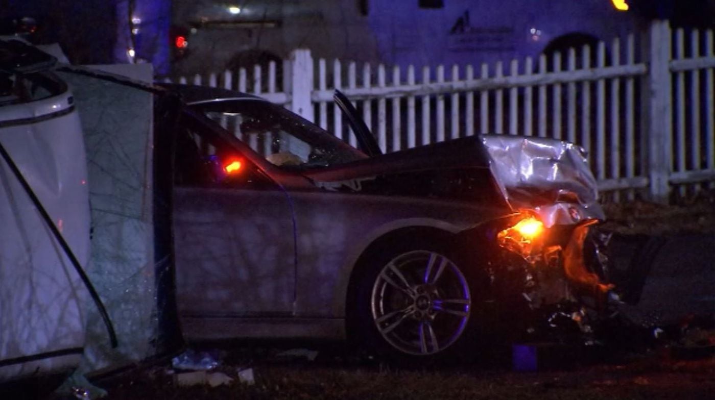 1 dead, 2 hurt after serious twocar crash in North Andover