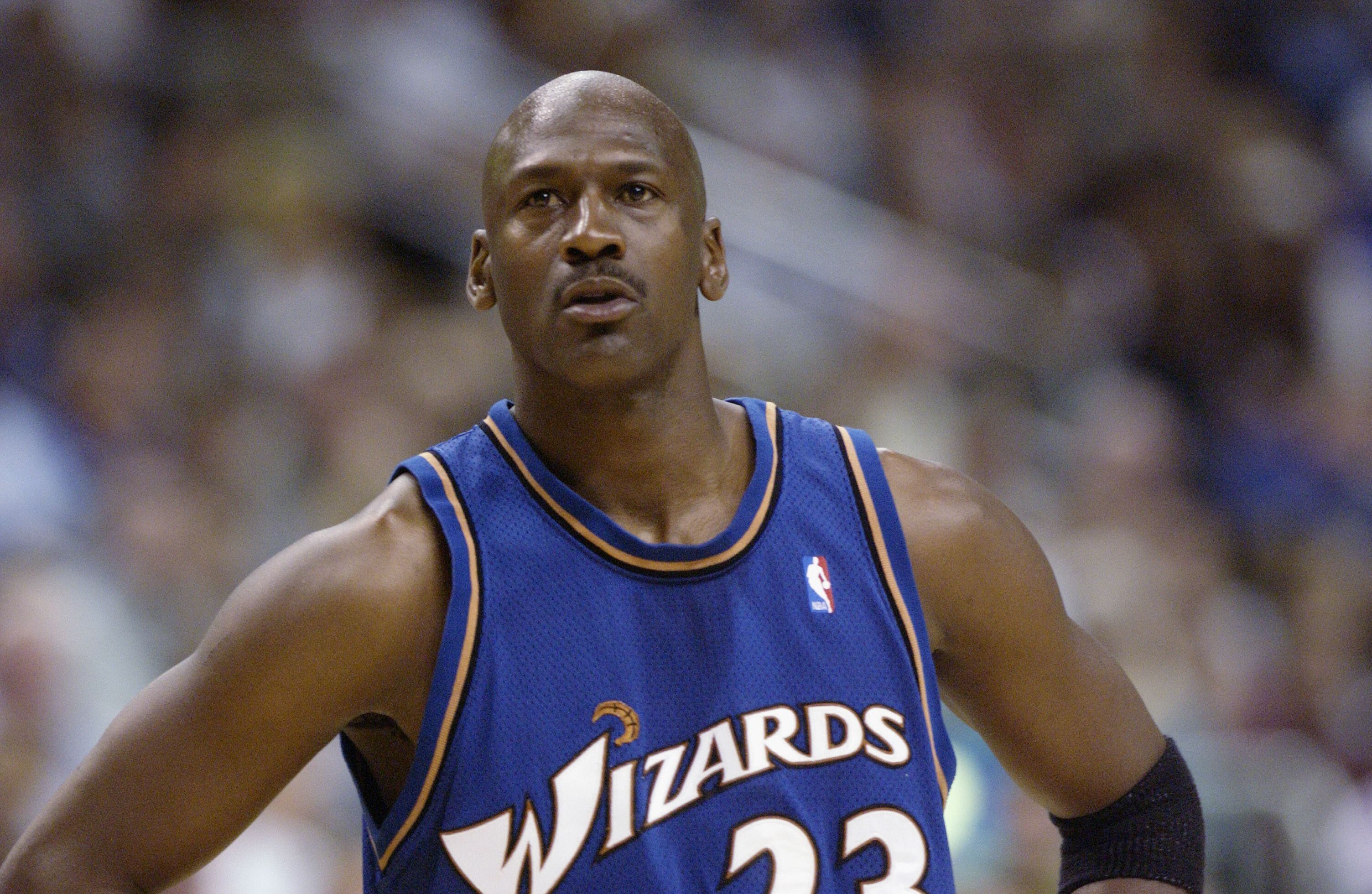 Michael Jordan Jersey From 1998 NBA Finals Fetches Record Price - Sports  Illustrated