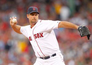 Red Sox issue statement on health of Tim Wakefield and his wife