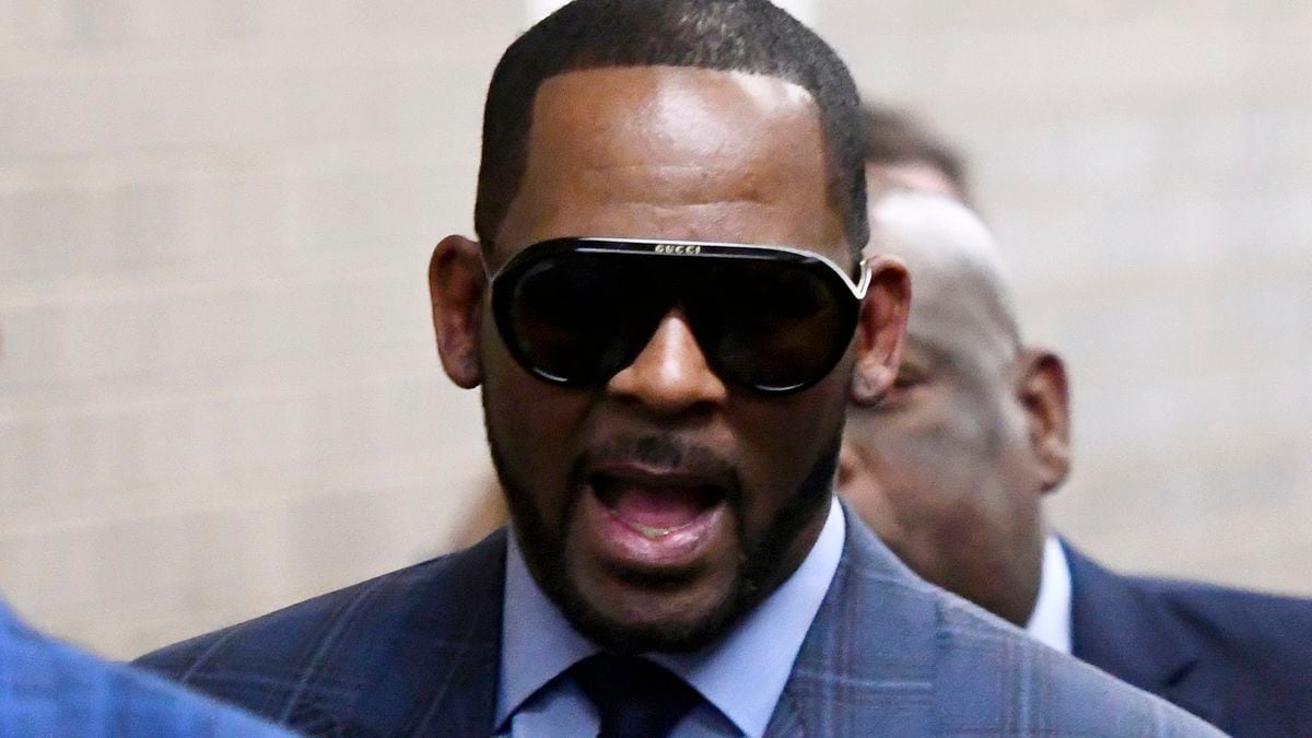 R. Kelly released from jail after someone paid child support for him