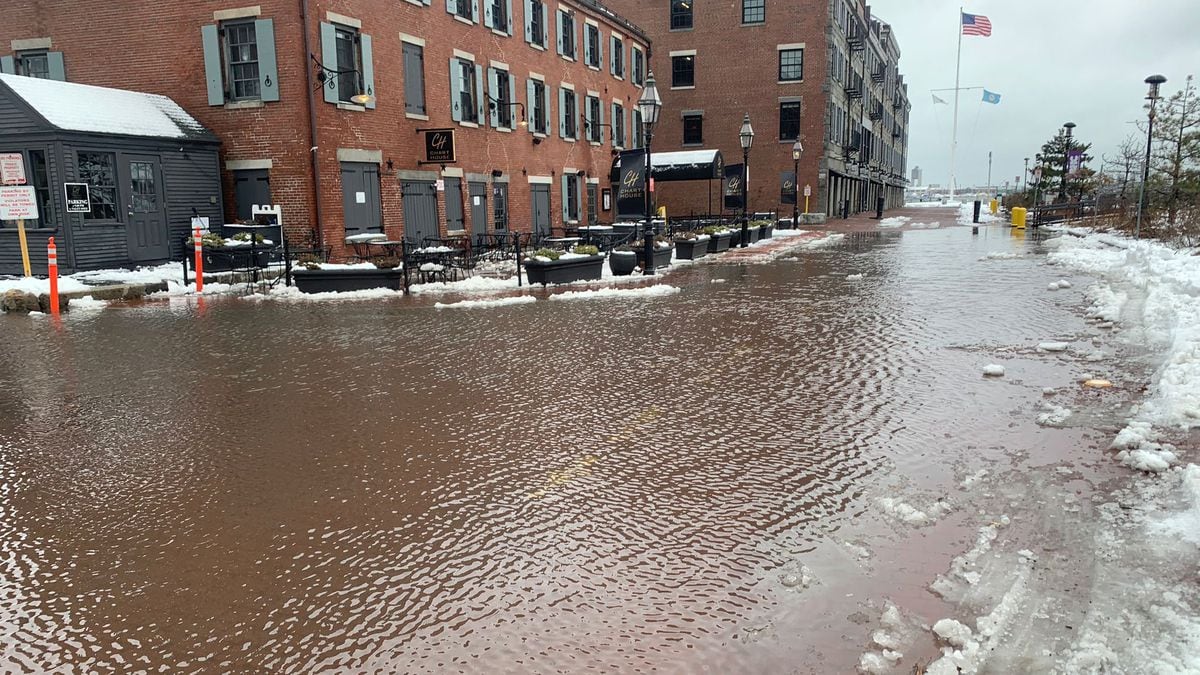 Live updates Flooding reported along Mass. coastline due to high tides