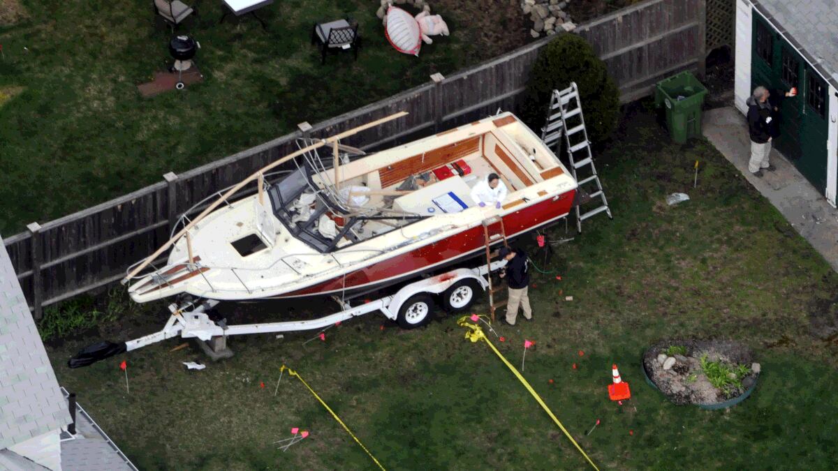 david henneberry, man who found marathon bomber in boat, dies