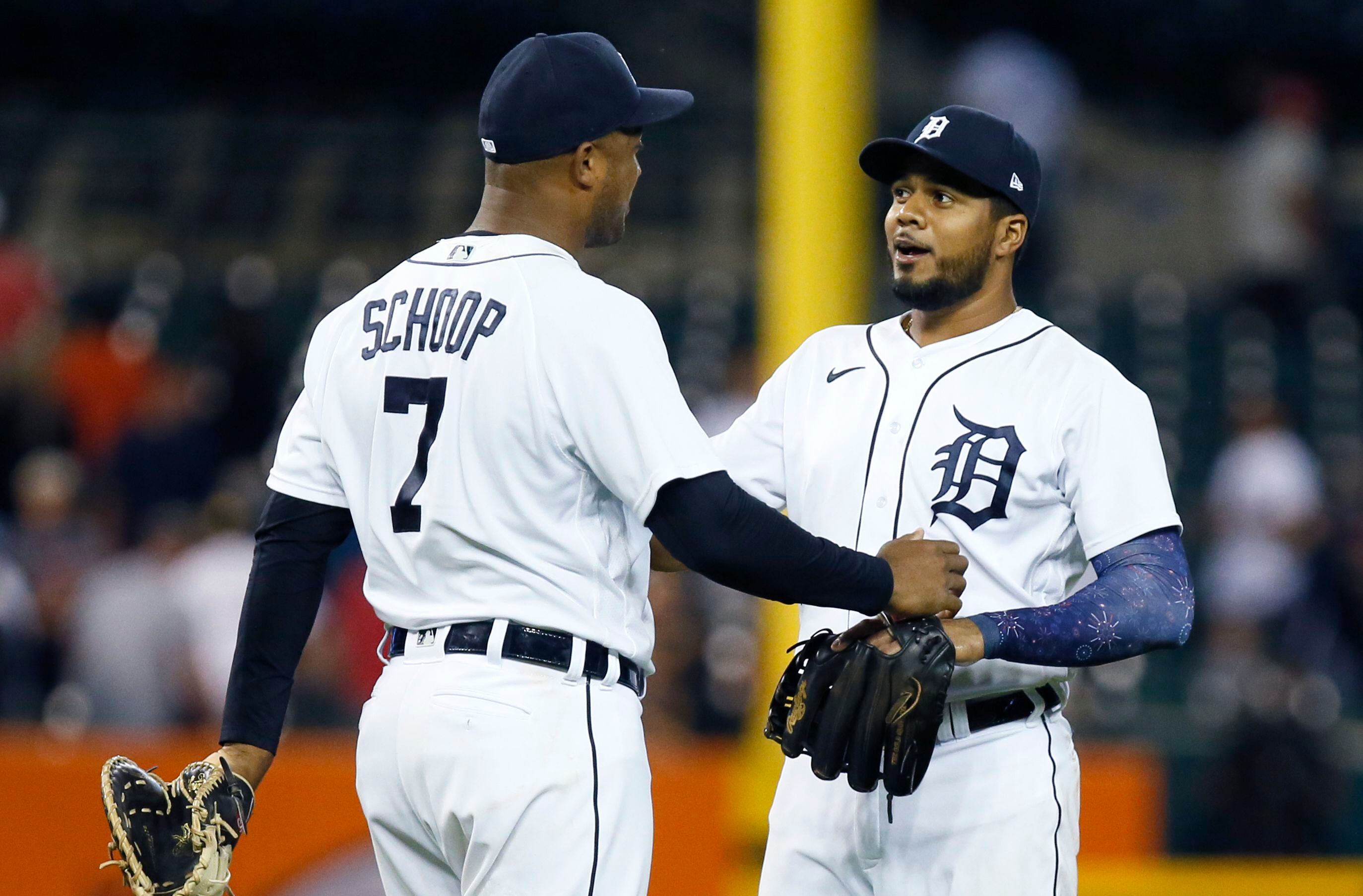 Miguel Cabrera hits No. 498 as Detroit Tigers beat Boston Red Sox